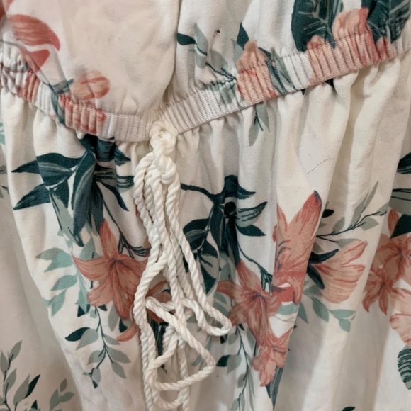 Ardene Basic Womens NWOT Floral Off the Shoulder Shorts Romper Size Small - Picture 6 of 6